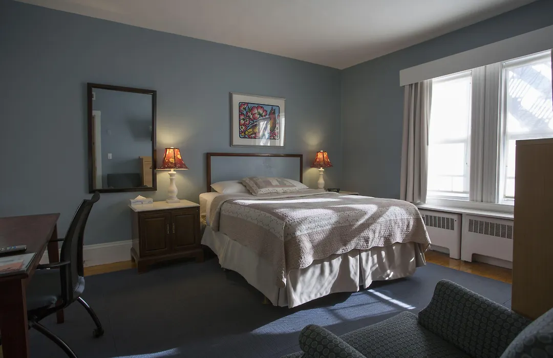 Irving House At Harvard-1
