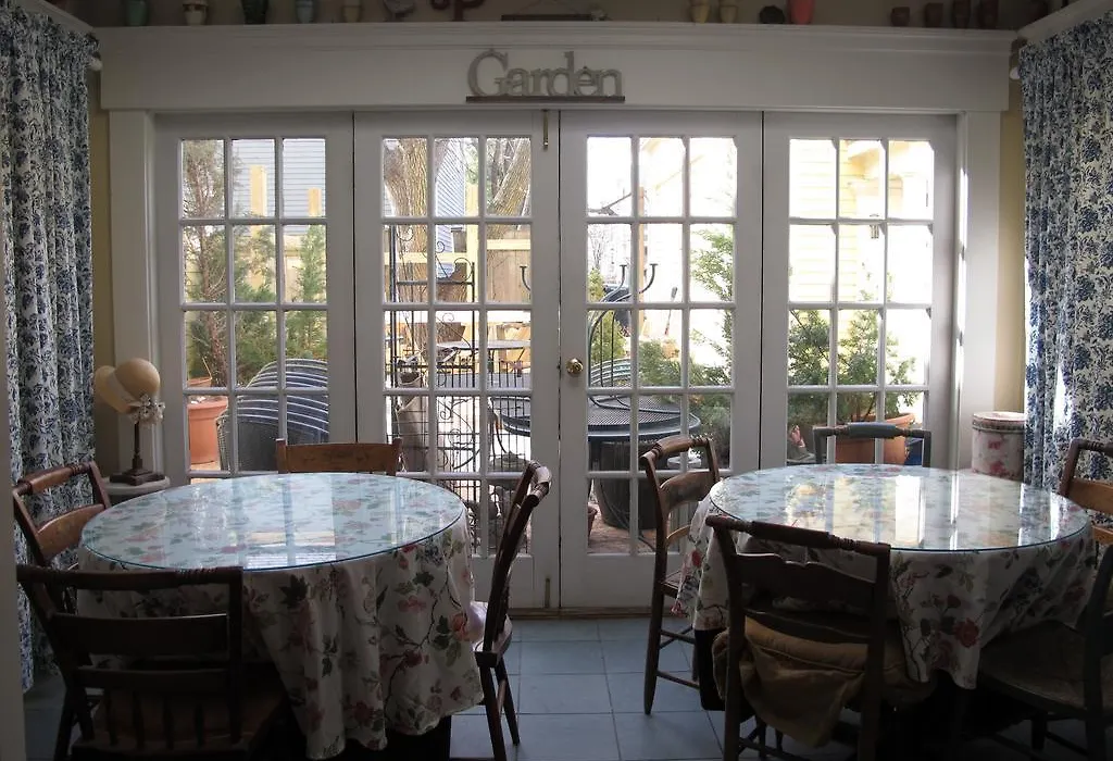 Mary Prentiss Inn-1