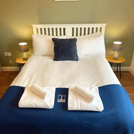 Cambridge Studios And Suites By Tas Accommodations-3